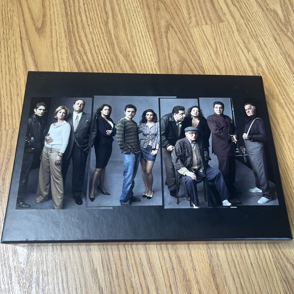 THE SOPRANOS, The Complete Series - a Box Set - 30 Discs